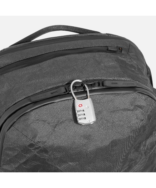 Aer(エアー)の「AER Travel Pack 4 35L Ultra / AER-28071(バックパック/リュック・メンズ・ブラック・FREE)」の16枚目の写真