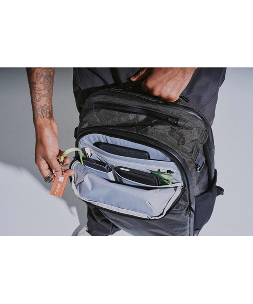Aer(エアー)の「AER Travel Pack 4 35L Ultra / AER-28071(バックパック/リュック・メンズ・ブラック・FREE)」の22枚目の写真