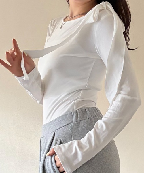 mebole(メボレ)の「Airy Ribbon Tie Top(Tシャツ/カットソー・レディース・ホワイト・FREE)」の5枚目の写真