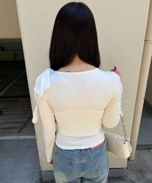 mebole(メボレ)の「Airy Ribbon Tie Top(Tシャツ/カットソー・レディース・ホワイト・FREE)」の2枚目の写真