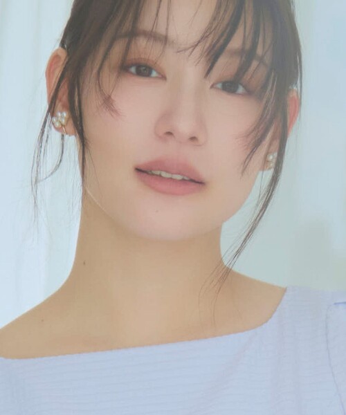 TOCCA(トッカ)の「PEARL GARDEN EARRINGS 淡水イヤリング(イヤリング・レディース・ゴールド系・F)」の4枚目の写真