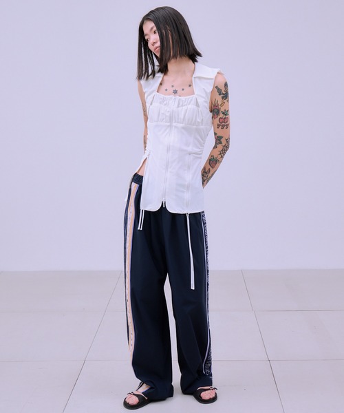 FRONT ZIP BODY-LINE SLEEVELESS TOPS / フロント ジップ ボディライン
