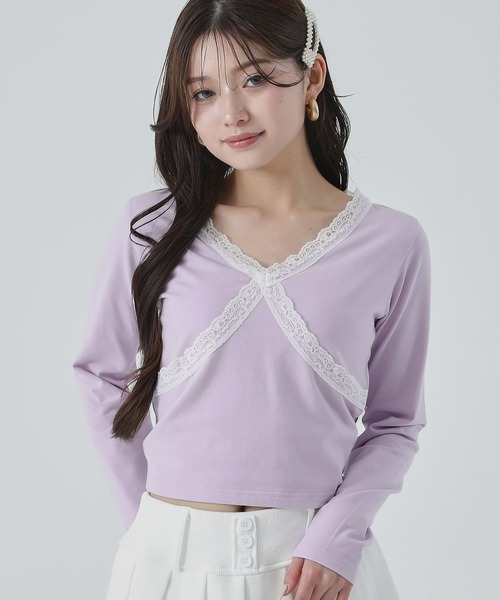 ANAP(アナップ)の「クロスレースデザイン クロップド トップス ロンT(Tシャツ/カットソー・レディース・ホワイト/ブラック×ホワイト/ブラック/ラベンダー・F)」の4枚目の写真