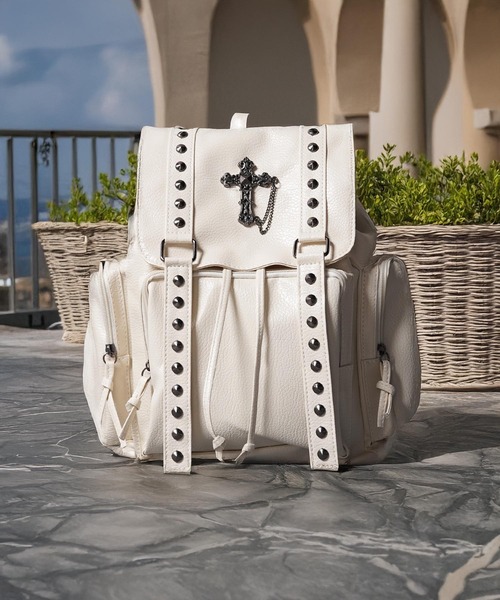 1111clothing(ワンフォークロージング)の「クロスチャーム バックパック / Cross Charm Backpack(バックパック/リュック・レディース・ピンク/ブラック/オフホワイト・FREE)」の2枚目の写真