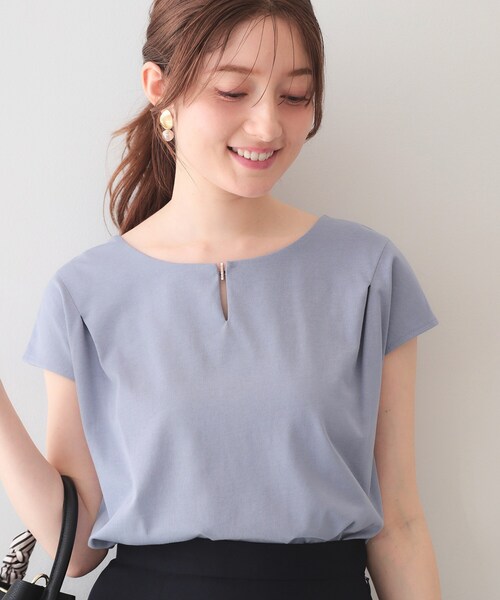 index(インデックス)の「【接触冷感】ビジューキーネックフレンチトップス《UVケア/洗濯機OK/XS~3L/8col》(Tシャツ/カットソー・レディース・ナチュラル/オフホワイト/ネイビー/ピンク/ボルドー/ライトイエロー系/ブラウン系その他/ライトブルー・44/38/36/34/40/42)」の5枚目の写真
