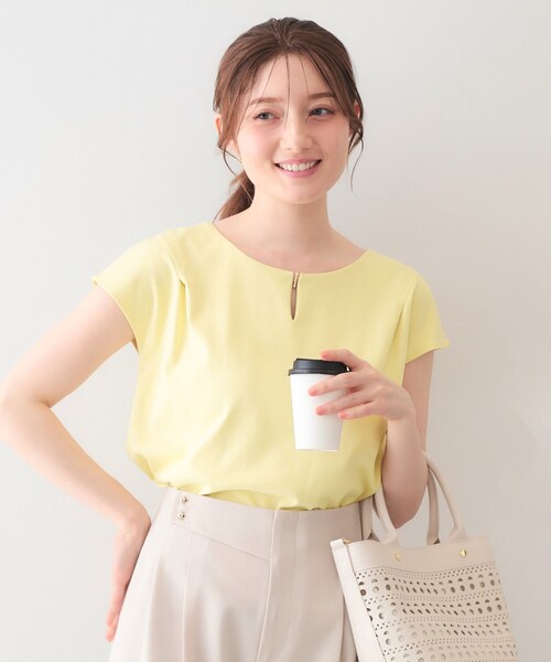 index(インデックス)の「【接触冷感】ビジューキーネックフレンチトップス《UVケア/洗濯機OK/XS~3L/8col》(Tシャツ/カットソー・レディース・ナチュラル/オフホワイト/ネイビー/ピンク/ボルドー/ライトイエロー系/ブラウン系その他/ライトブルー・44/38/36/34/40/42)」の14枚目の写真