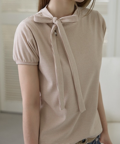 UNE MANSION(ユヌマンション)の「【UNE ORIGINAL】ハイネックリボンタイストライプショルダーパフ半袖Tシャツカットソー(Tシャツ/カットソー・レディース・ネイビー/ライトベージュ/ブラウン・FREE)」の14枚目の写真