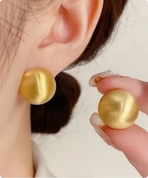 I.O.E（アイオイ）の「[韓国トレンド] ミニマルゴールドピアスセット（イヤリング）」