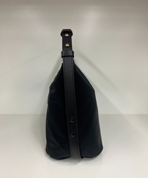 gemeil(ジェムイル)の「<rou.>デイリーワンショルダーバッグ(CE-1745)(ショルダーバッグ・レディース・ベージュ/ブラック・FREE)」の10枚目の写真