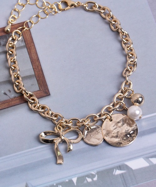 Peony(ピオニー)の「【Peony/ピオニー】リボン&パールモチーフ コインブレスレット(ブレスレット・レディース・ゴールド/シルバー・FREE)」の7枚目の写真