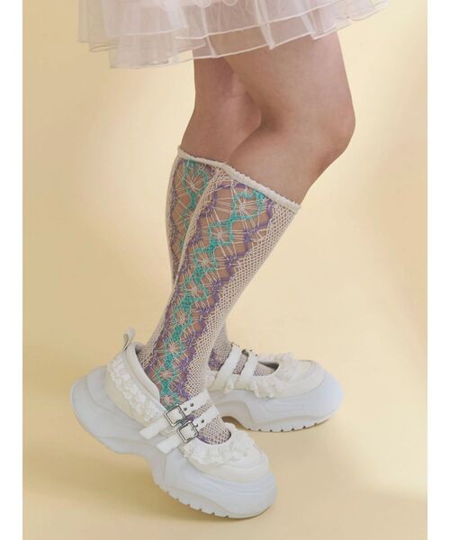 merry jenny(メリージェニー)の「frill mary jane metal sneakers(スニーカー・レディース・ブラック/オフホワイト/ピンク・LARGE/MEDIUM)」の2枚目の写真