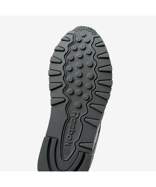 Reebok（リーボック）の「クラシックレザー / CLASSIC LEATHER（スニーカー・メンズ・ホワイト・31cm/29.0cm/28.5cm/28.0cm/25.5cm/25.0cm/24.0cm/24.5cm/23.5cm/23.0cm/22.5cm/30.0cm/26.0cm/26.5cm/27.0cm/27.5cm）」の4枚目の写真