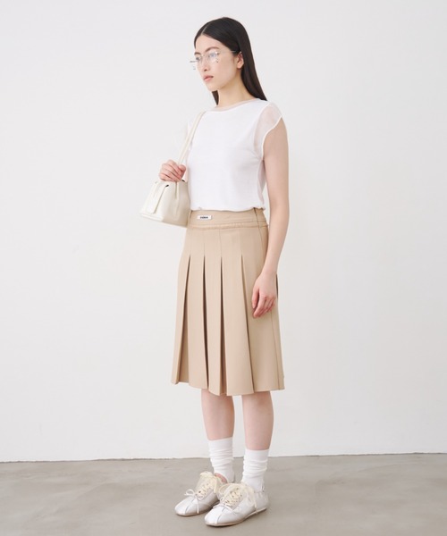 SOEMIN（ソミン）の「Box pleats midi skirt／ミディ丈ボックスプリーツスカート（スカート・レディース・チャコールグレー/ベージュ・FREE）」の12枚目の写真