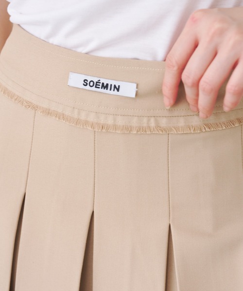SOEMIN（ソミン）の「Box pleats midi skirt／ミディ丈ボックスプリーツスカート（スカート・レディース・チャコールグレー/ベージュ・FREE）」の14枚目の写真