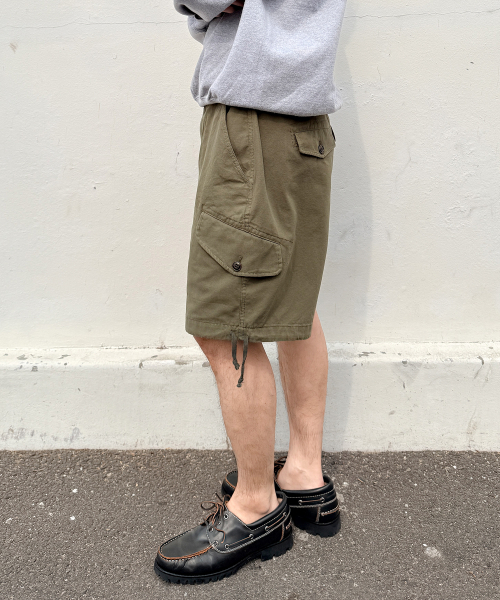 YOUNEEDGARMENTS(ユーニーズガーメンツ)の「オックスフォードサプリスカーゴショーツ(オリーブ)(その他パンツ・メンズ・その他・38/40)」の2枚目の写真