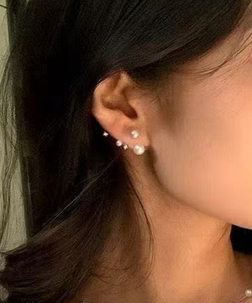 Achic(アシック)の「パールビーズ ラインピアス(ピアス(両耳用)・レディース・ホワイト・M)」の10枚目の写真