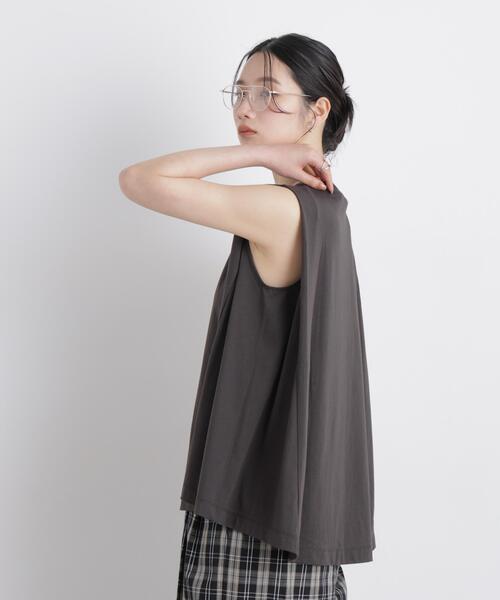 NANO universe(ナノユニバース)の「NANOFINE ボックスフレアカットトップス(Tシャツ/カットソー・レディース・チャコール/ホワイト/パープル・FREE)」の5枚目の写真