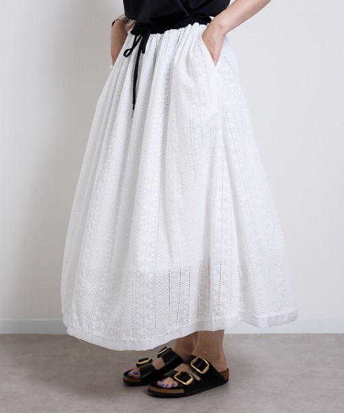vent blanc（ヴァンブラン）の「VB : denicher デニシェ カット ワーク レース ギャザー スカート（スカート・レディース・ホワイト/ブラック・FREE）」の7枚目の写真