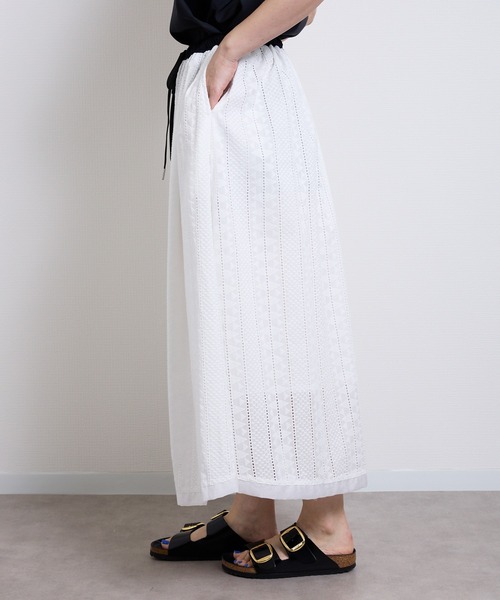 vent blanc（ヴァンブラン）の「VB : denicher デニシェ カット ワーク レース ギャザー スカート（スカート・レディース・ホワイト/ブラック・FREE）」の8枚目の写真