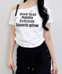 肩フェイクレザーベルトロゴTシャツ