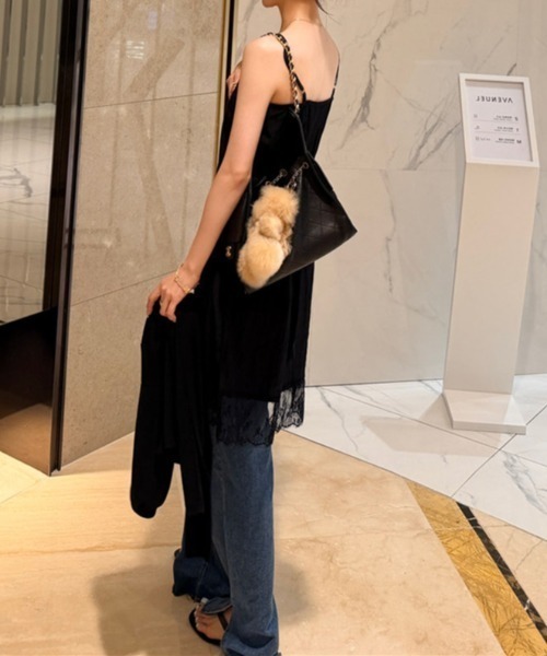 AMAJI(アマジ)の「レース切替 キャミソール Aライン ワンピース(ワンピース・レディース・ブラック/ホワイト・MEDIUM/LARGE/X-LARGE)」の4枚目の写真