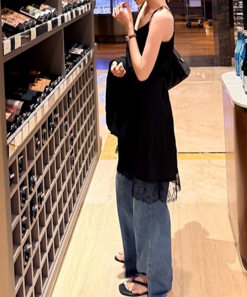 AMAJI(アマジ)の「レース切替 キャミソール Aライン ワンピース(ワンピース・レディース・ブラック/ホワイト・MEDIUM/LARGE/X-LARGE)」の5枚目の写真