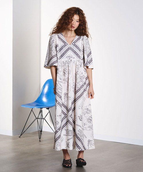 HLAADA(フラーダ)の「HLAADA for ROSEBUD/VOYAGE PRINT DRESS(ワンピース・レディース・ブラウン/ブラック・ONE SIZE)」の5枚目の写真