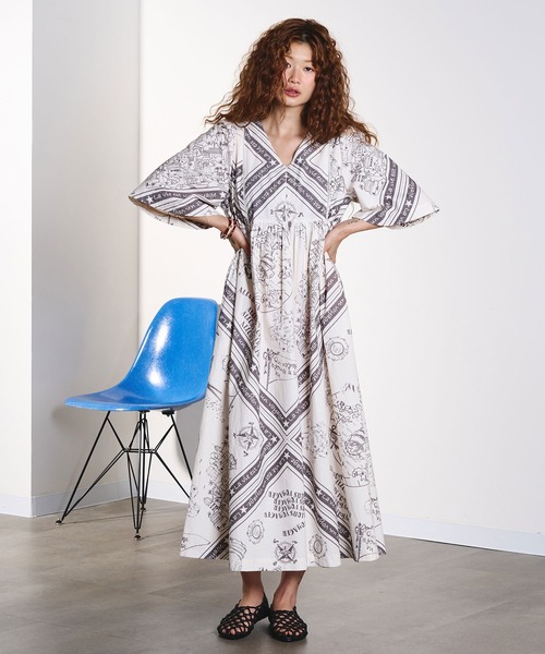 HLAADA(フラーダ)の「HLAADA for ROSEBUD/VOYAGE PRINT DRESS(ワンピース・レディース・ブラウン/ブラック・ONE SIZE)」の6枚目の写真