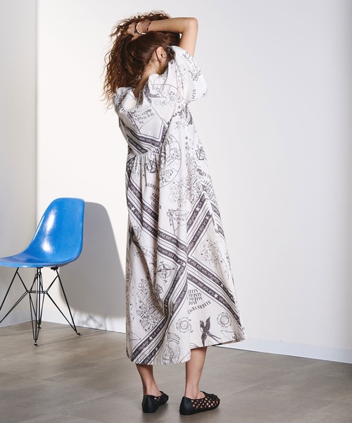 HLAADA(フラーダ)の「HLAADA for ROSEBUD/VOYAGE PRINT DRESS(ワンピース・レディース・ブラウン/ブラック・ONE SIZE)」の8枚目の写真