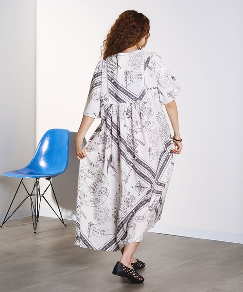 HLAADA(フラーダ)の「HLAADA for ROSEBUD/VOYAGE PRINT DRESS(ワンピース・レディース・ブラウン/ブラック・ONE SIZE)」の9枚目の写真