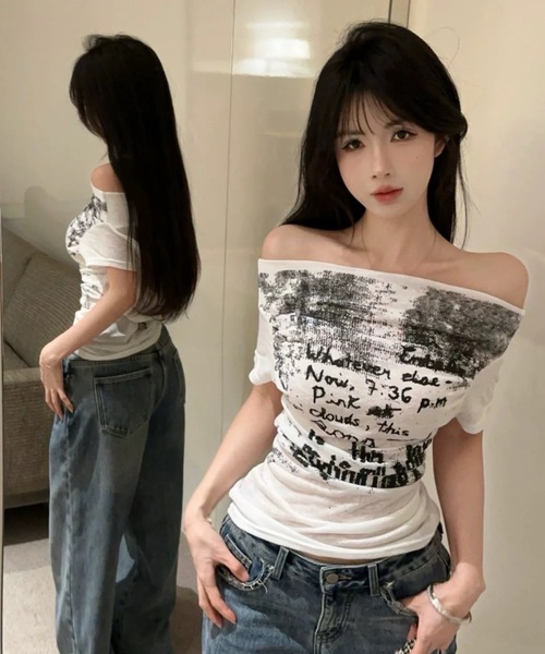 FUNdaysion(ファンデイション)の「ヴィンテージロゴオフショルTシャツ(Tシャツ/カットソー・レディース・ホワイト/ブラック・M)」の4枚目の写真