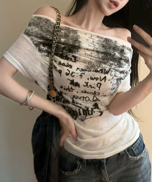FUNdaysion(ファンデイション)の「ヴィンテージロゴオフショルTシャツ(Tシャツ/カットソー・レディース・ホワイト/ブラック・M)」の10枚目の写真