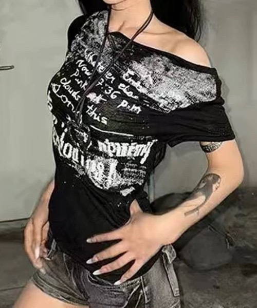 FUNdaysion(ファンデイション)の「ヴィンテージロゴオフショルTシャツ(Tシャツ/カットソー・レディース・ホワイト/ブラック・M)」の11枚目の写真