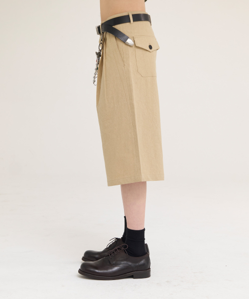 AKECII（アケシ）の「ヘリソン バミューダ コットンパンツ_ウォッシュドベージュ（その他パンツ・メンズ・その他・SMALL/MEDIUM/LARGE）」の3枚目の写真