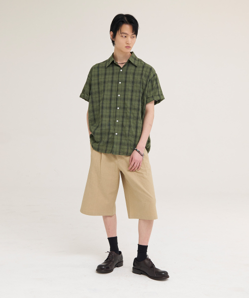 AKECII（アケシ）の「ヘリソン バミューダ コットンパンツ_ウォッシュドベージュ（その他パンツ・メンズ・その他・SMALL/MEDIUM/LARGE）」の7枚目の写真