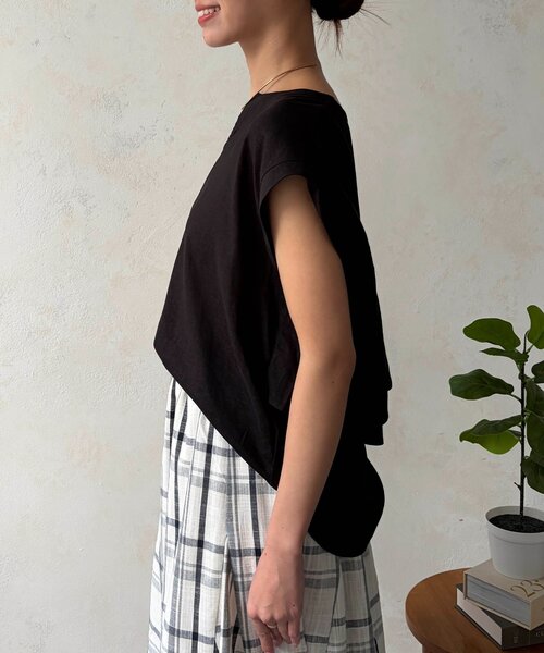 Chez toi(シェトワ)の「バックフリルスキッパーブラウス(シャツ/ブラウス・レディース・ブラック/ホワイト/グリーン系・FREE)」の20枚目の写真