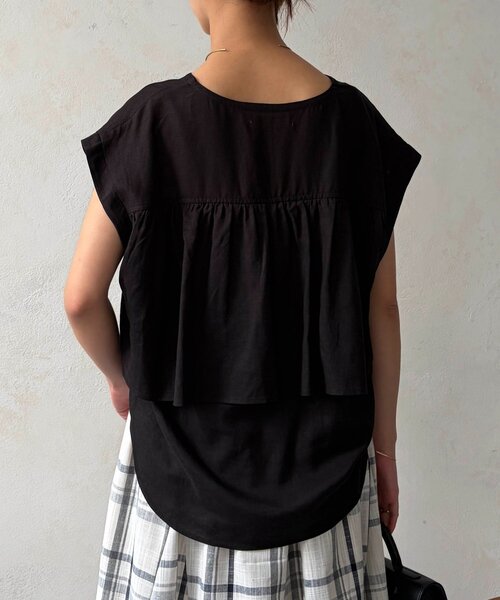 Chez toi(シェトワ)の「バックフリルスキッパーブラウス(シャツ/ブラウス・レディース・ブラック/ホワイト/グリーン系・FREE)」の21枚目の写真