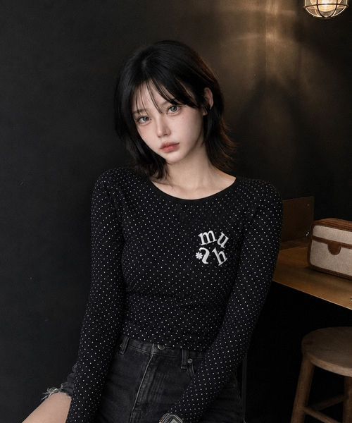 muahmuah（ムーアムーア）の「ドットラウンドクロップ長袖Tシャツ[ブラック]（Tシャツ/カットソー・レディース・ブラック・FREE）」の4枚目の写真