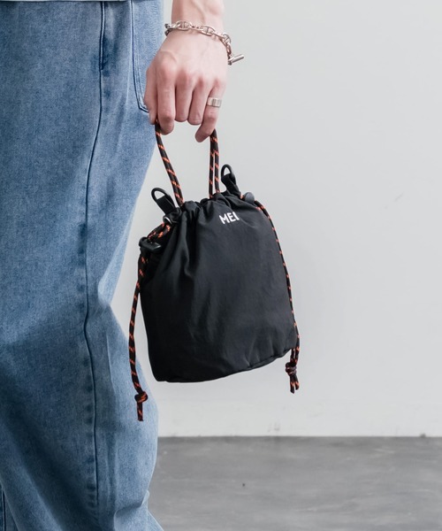 MEI(メイ)の「MEI メイ BOTTLE SHOULDER 2WAYドローコードショルダーバッグ/ハンドバッグ(ショルダーバッグ・メンズ・ブラック・FREE)」の3枚目の写真