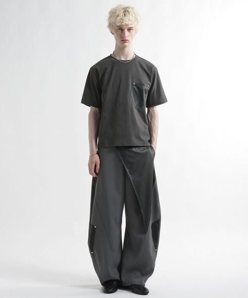 HARE(ハレ)の「【SET UP対応】ビルディングレザーポケットカットソー(HARE)(Tシャツ/カットソー・メンズ・グレー/ブラック・FREE)」の5枚目の写真