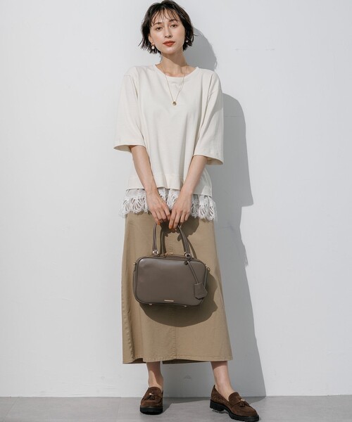 23区 S(ニジュウサンクチイサイサイズ)の「レースヘムレイヤード コンビ カットソー(Tシャツ/カットソー・レディース・オリーブ系/ベージュ系/グレー系・32)」の7枚目の写真