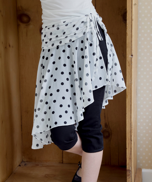 MINCO(ミンシオ)の「Dot Chiffon Layered Wrap Skirt (ivory)(スカート・レディース・その他・FREE)」の3枚目の写真