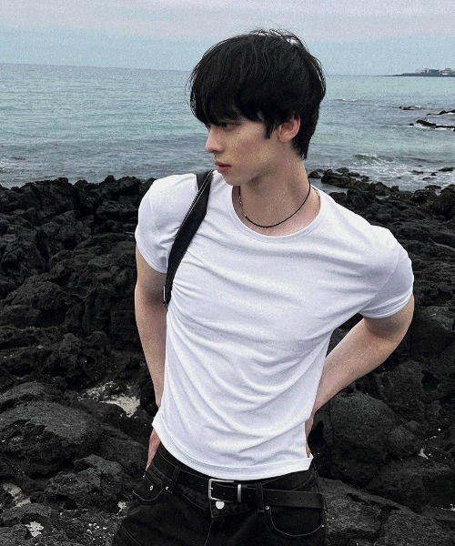 COSYHARU(コシハル)の「プレミアムエッセンシャルクロップマッスルT(Tシャツ/カットソー・メンズ・ホワイト/ライトグレー/カーキ/チャコール/ブラック・LARGE/MEDIUM)」の2枚目の写真