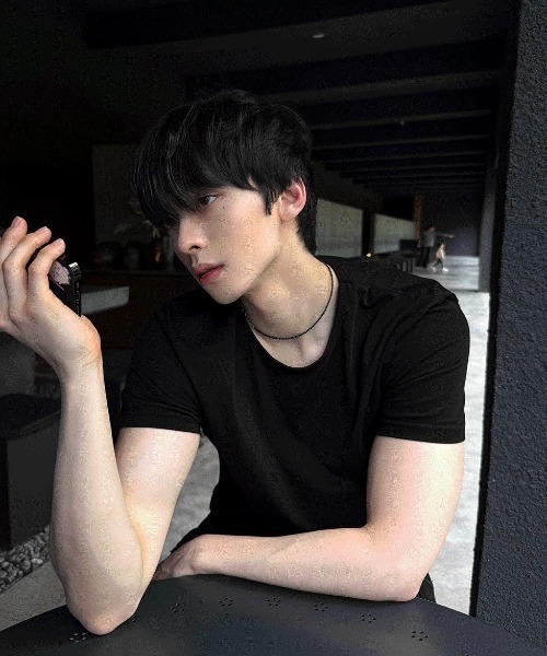 COSYHARU(コシハル)の「プレミアムエッセンシャルクロップマッスルT(Tシャツ/カットソー・メンズ・ホワイト/ライトグレー/カーキ/チャコール/ブラック・LARGE/MEDIUM)」の3枚目の写真