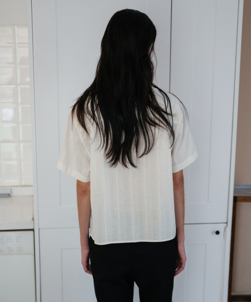 BLANKROOM HER(ブランクルームウーマン)の「ボニジャカードハーフシャツ_NATURAL(シャツ/ブラウス・レディース・その他・ONE)」の4枚目の写真
