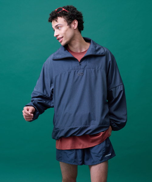 MENASOO(ミナス)の「Unisex Easy Move Half Zip_Navy(ナイロンジャケット・レディース・ネイビー・1/2)」の6枚目の写真