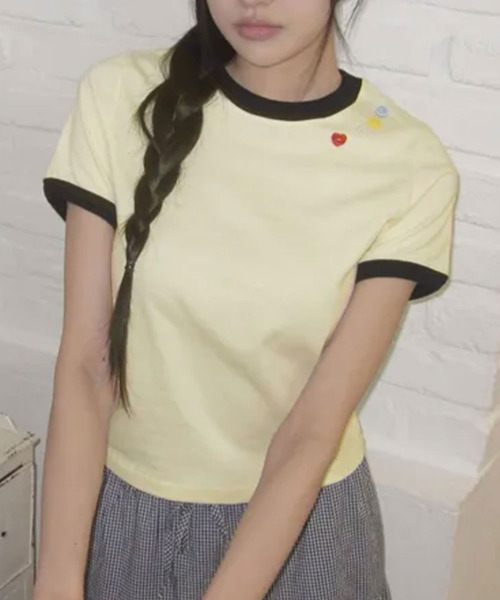 VIVID LADY(ビビッドレディー)の「カラーボタン リンガー半袖Tシャツ(Tシャツ/カットソー・レディース・ホワイト/イエロー/レッド/ライトブルー/ブラック・FREE)」の5枚目の写真