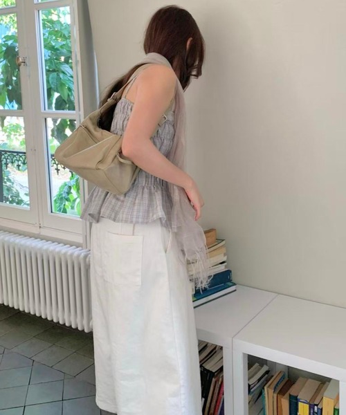 LETee(レティー)の「トレンド感たっぷり!シンプルで使いやすい大人カジュアルな合皮ショルダーバッグ(ショルダーバッグ・レディース・ベージュ/シルバー/ブラウン/ブラック・FREE)」の18枚目の写真