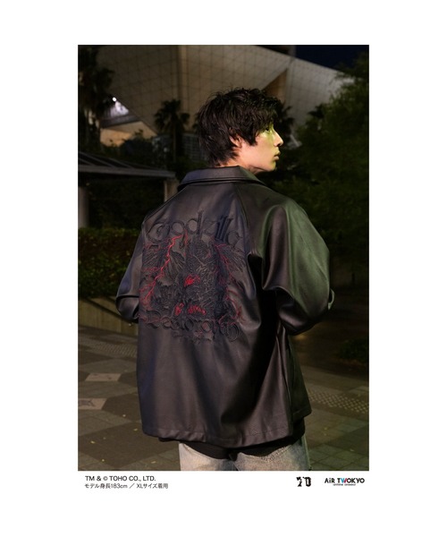 AIR TWOKYO(エアトゥーキョー)の「ゴジラ 70 周年記念 平成・VS シリーズ 合皮ジャケット(ゴジラ VS デストロイア)(ライダースジャケット・メンズ・ブラック・LARGE/X-LARGE)」の1枚目の写真