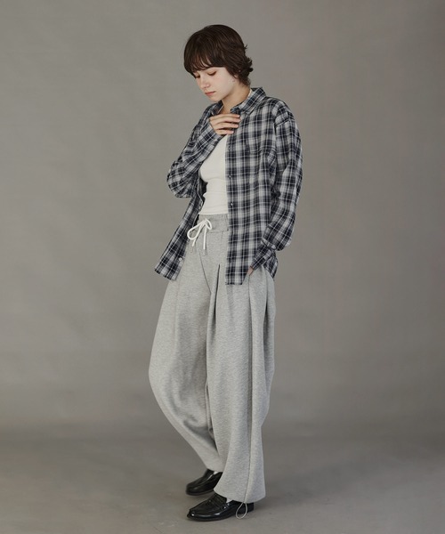 NAKER(ネイカー)の「レーヨン混レギュラーカラーチェックシャツ(シャツ/ブラウス・メンズ・ネイビー/ブラウン・L/M/S/XL)」の22枚目の写真